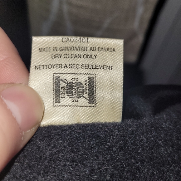 Mallia Wool and Cashmere Designer Coat - Picture 9 of 11